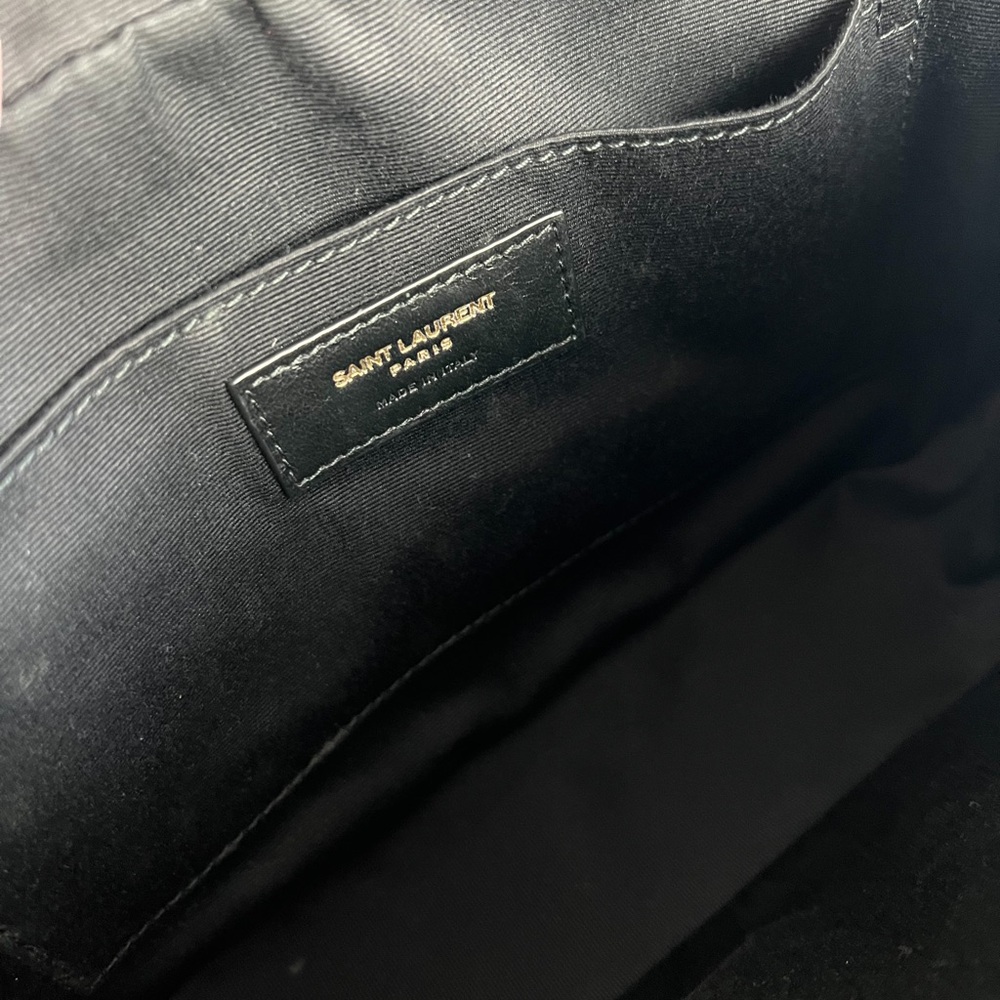 🩷SOLD🩷Yves Saint Laurent Lou Camera Bag - Picture 12 of 16